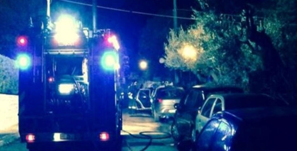 Auto incendiata al figlio della titolare di un negozio, "dipendente lamentava condizioni di lavoro" - Immagini di repertorio