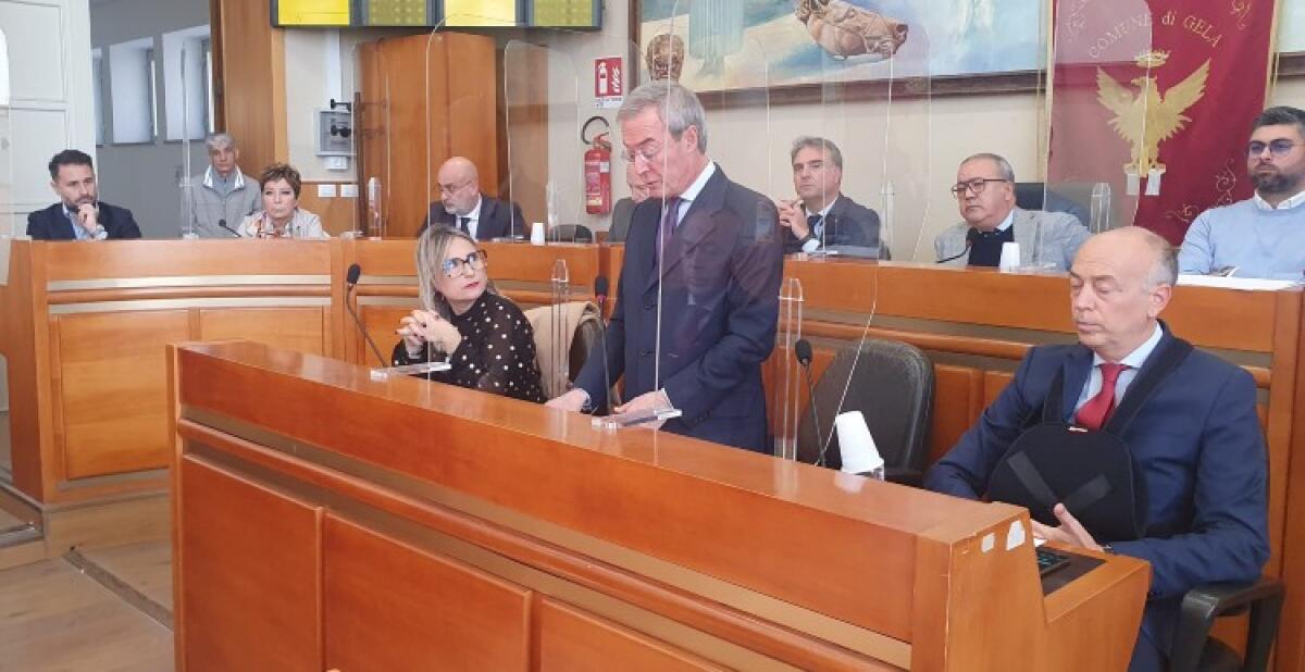 Emergenza sanità, "è malato terminale": forti critiche ad Asp, "intervenga assessore regionale" - Un momento dell'incontro