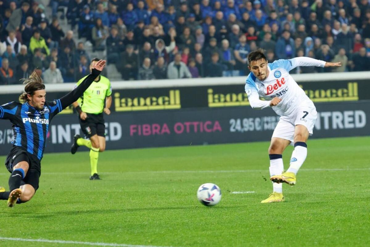 Osimhen ed Elmas ribaltano l’Atalanta, Napoli in fuga - 