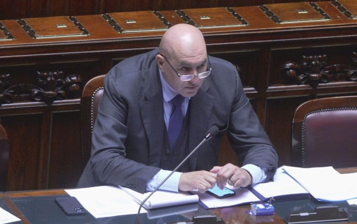 Crosetto “Mandare via i burocrati del no o l’Italia non riparte” - 