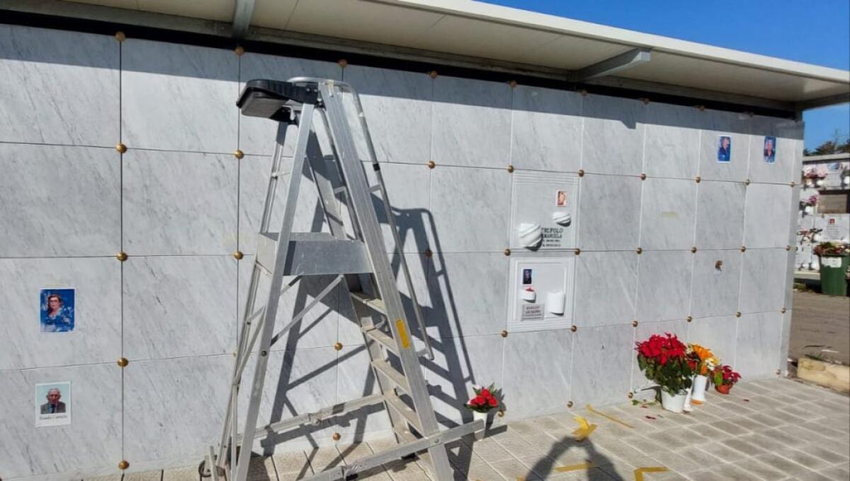 Foto rimosse e loculi anonimi, a Farello impossibile risalire all'identità dei defunti -