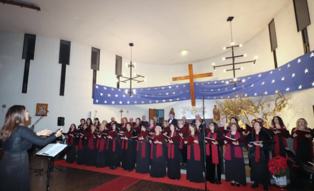 Concerto di Natale, il coro Perfetta Letizia si è esibito a San Giovanni Evangelista - 