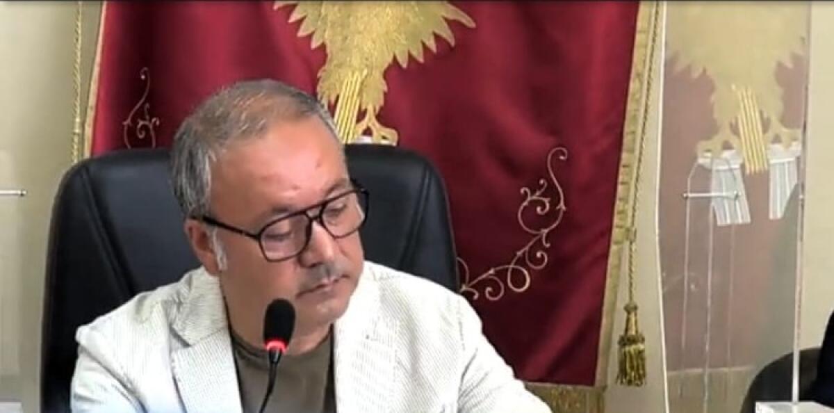 Rischio dissesto, fissato confronto con commissario: Sammito, "non si acceleri su sfiducia" - Il presidente Sammito