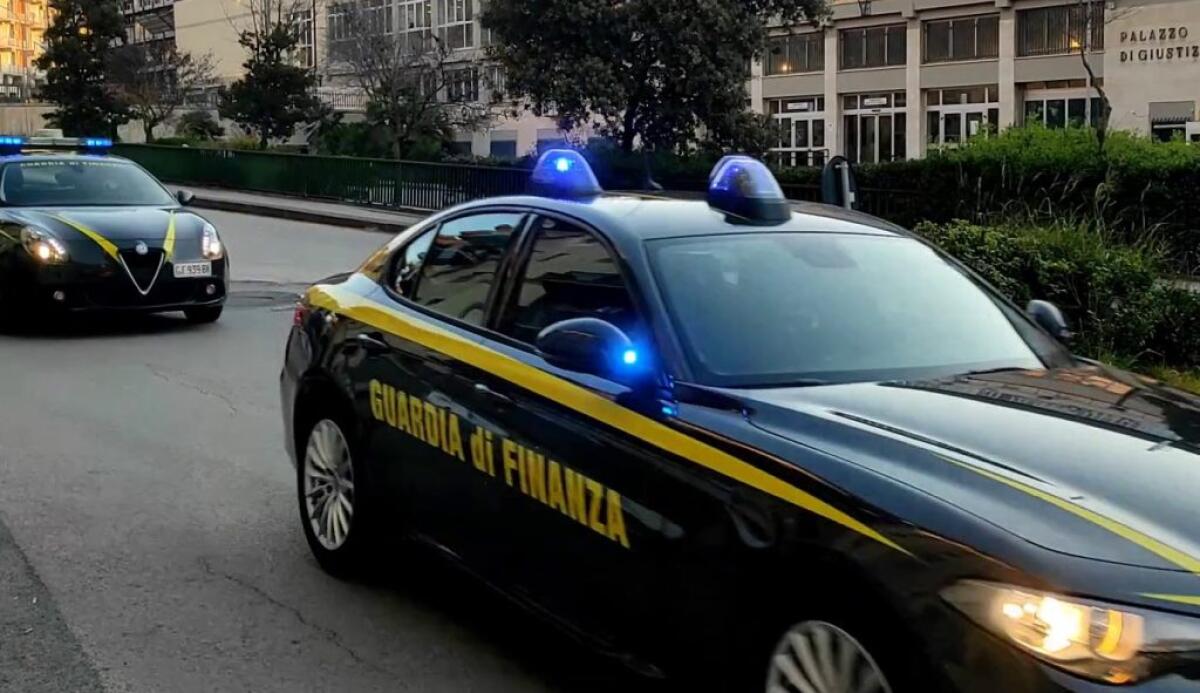 False fatturazioni per evadere il fisco con società estere, denunciati 11 imprenditori -