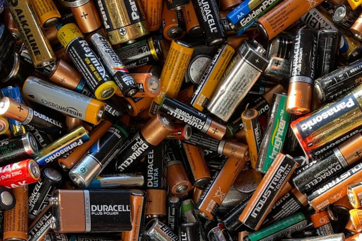 Cresce la domanda delle batterie: chiesto forte aumento della capacità di riciclo entro il 2030 -