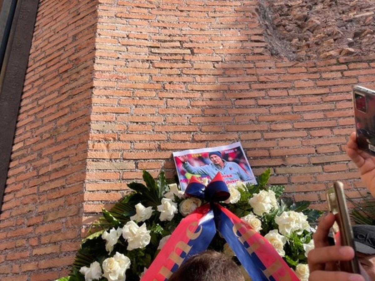 In migliaia a Roma per l’ultimo saluto a Sinisa Mihajlovic - 