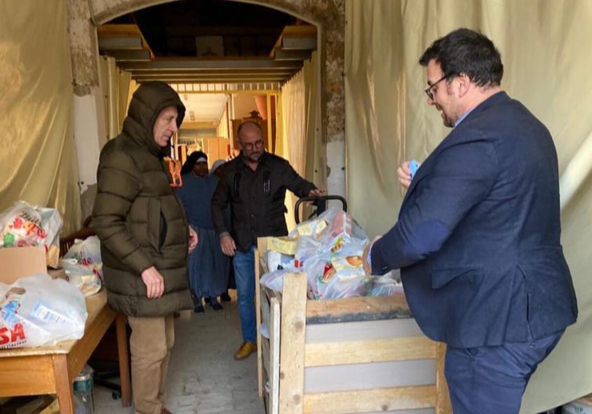 Raccolta alimentare Rotary, tutto donato alla Piccola casa della misericordia - Le derrate alimentari consegnate alla Piccola casa della Misericordia