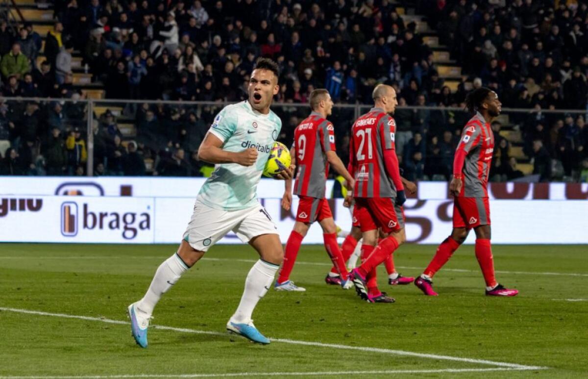 Lautaro ribalta la Cremonese, l’Inter vince in rimonta - 