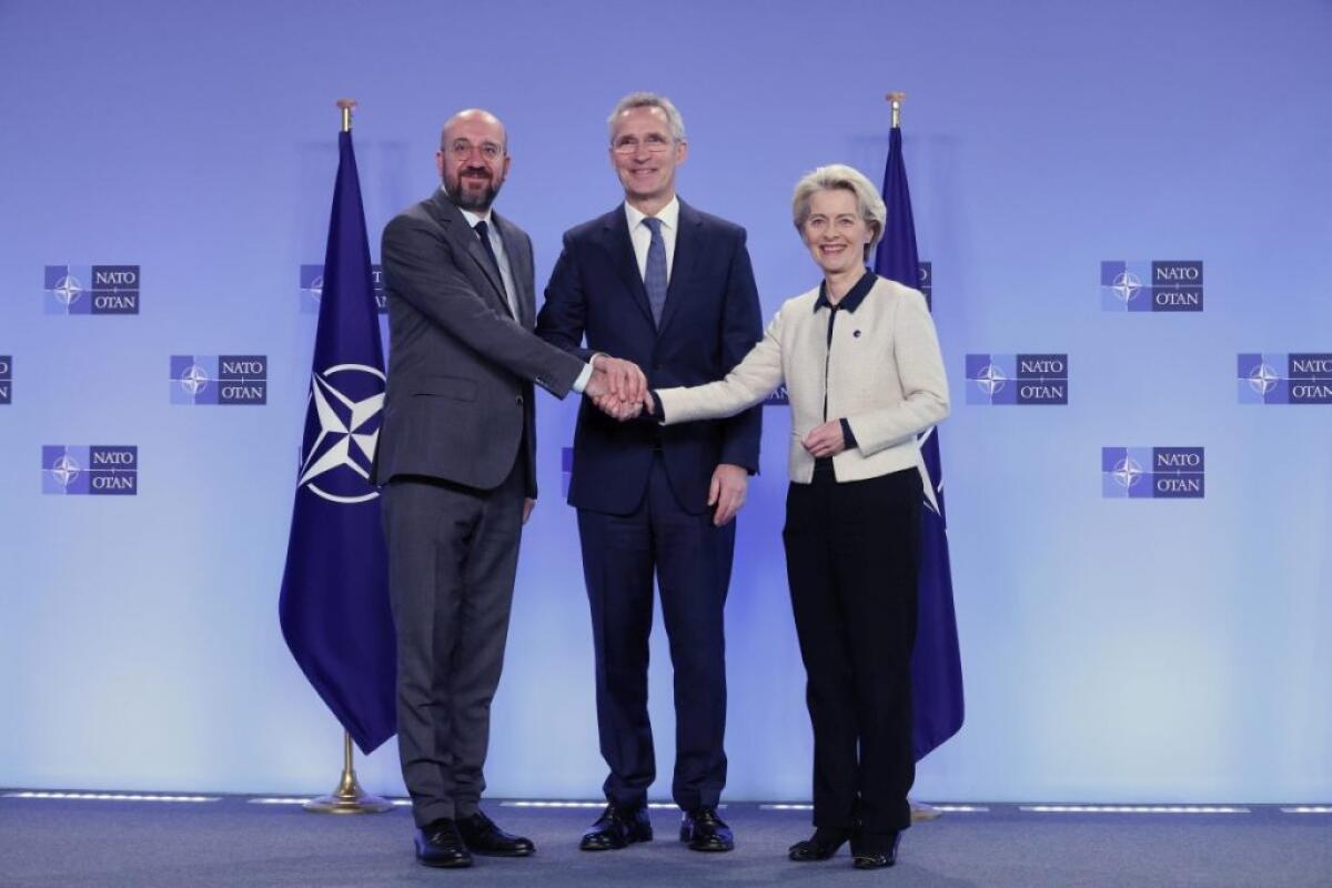 Firmata la terza dichiarazione congiunta Nato-Ue - 