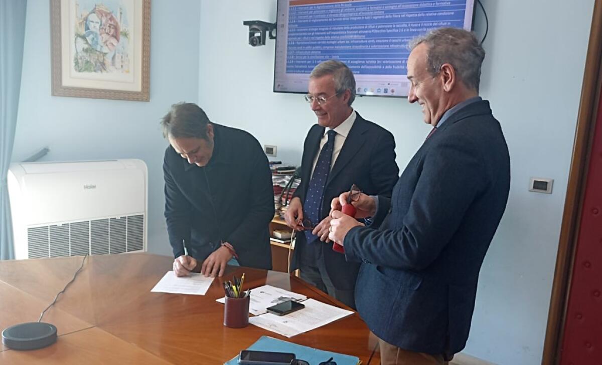 Nuova programmazione per i finanziamenti, siglato protocollo: "Comuni si autodeterminano" - 