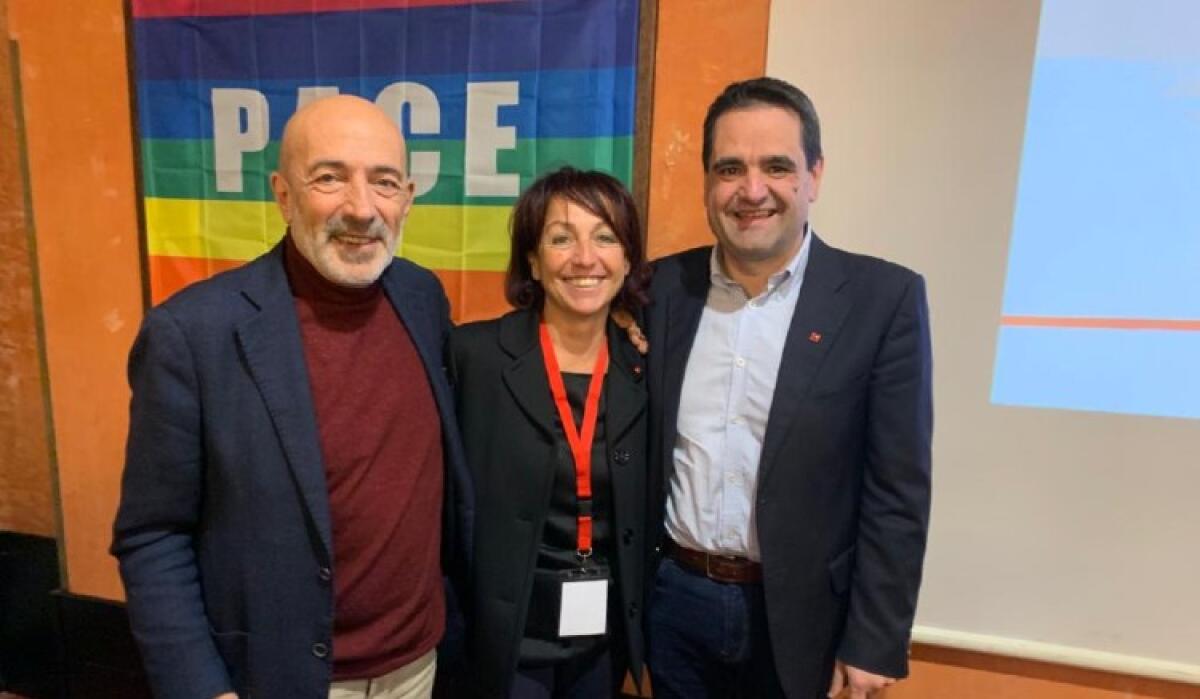 Moncanda alla guida della Cgil, rinconfermata all'unanimità: "Lavoratori sempre contro la mafia" - Moncada (al centro) insieme a Schiavella e Mannino