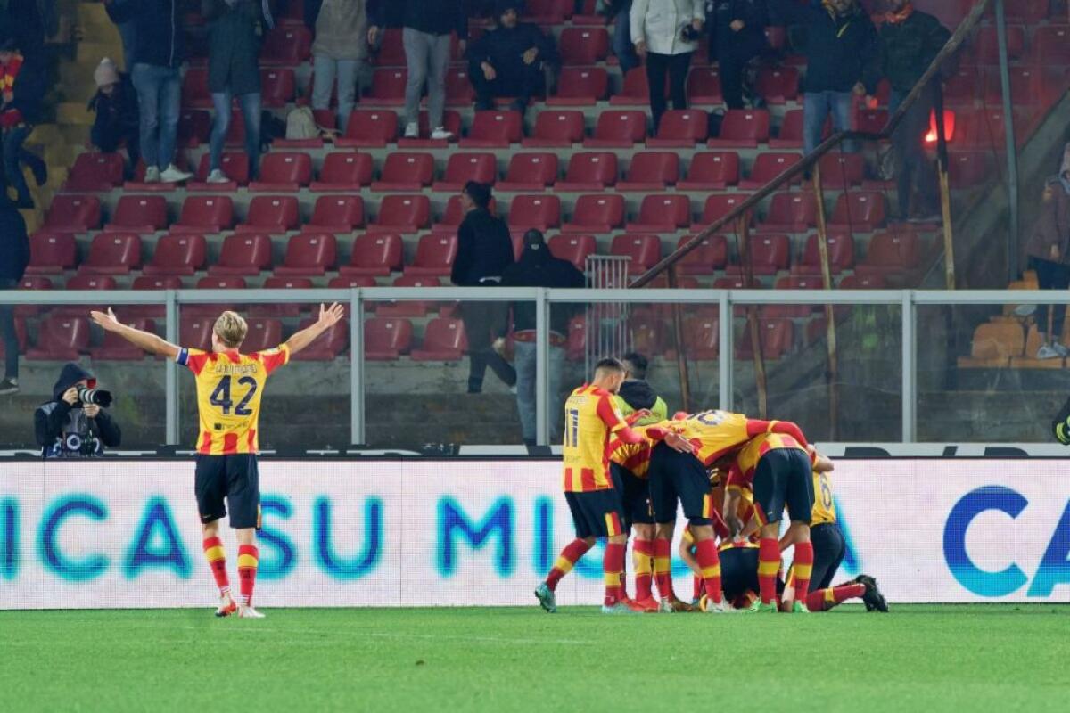 Immobile non basta, il Lecce rimonta e batte la Lazio 2-1 - 