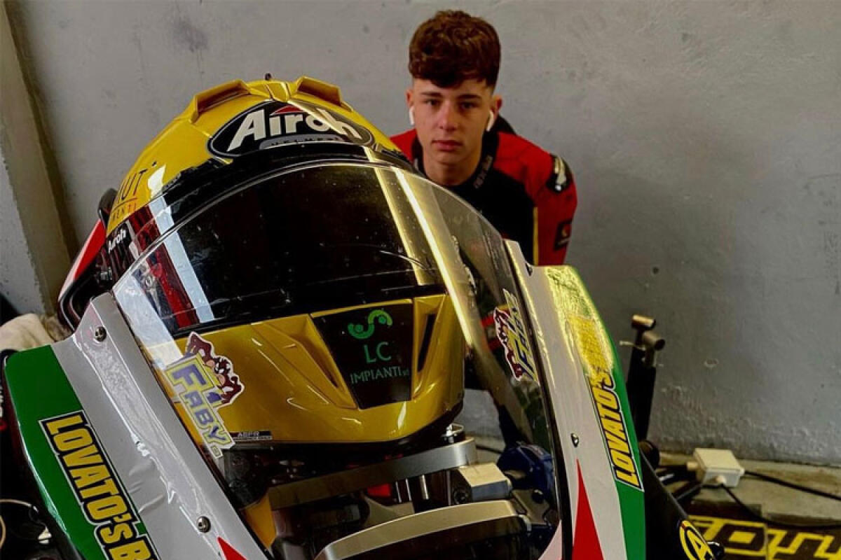 Fabiano approda al Civ con l'Aprilia 660: "Siamo pronti per il riscatto" - Nella foto: Fabiano Fiaccabrino alle spalle della sua Aprilia 660.