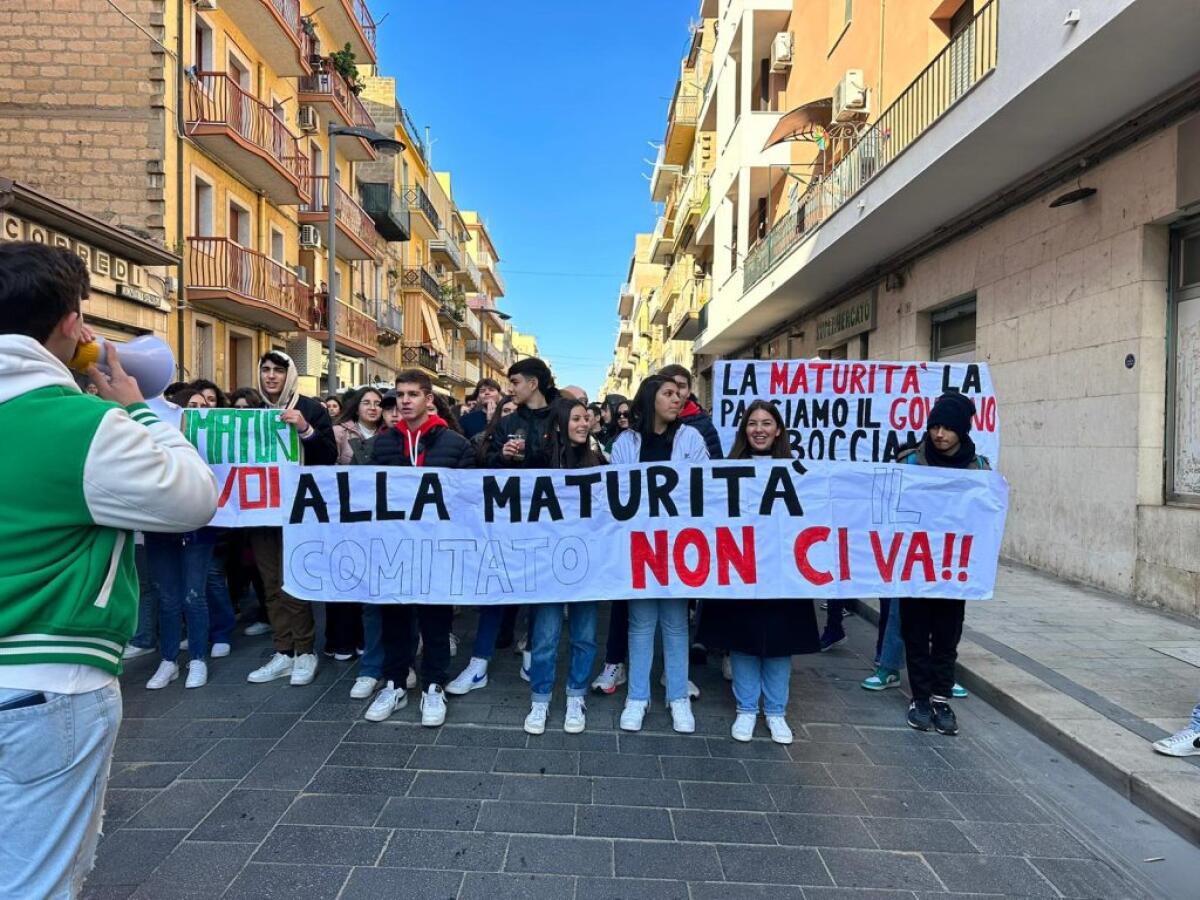Gli studenti gelesi contro la "nuova" maturità - 