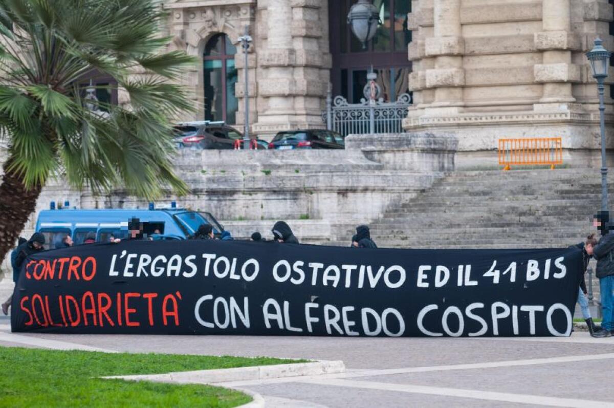 Caso Cospito, Garante detenuti chiede trasferimento in struttura idonea - 