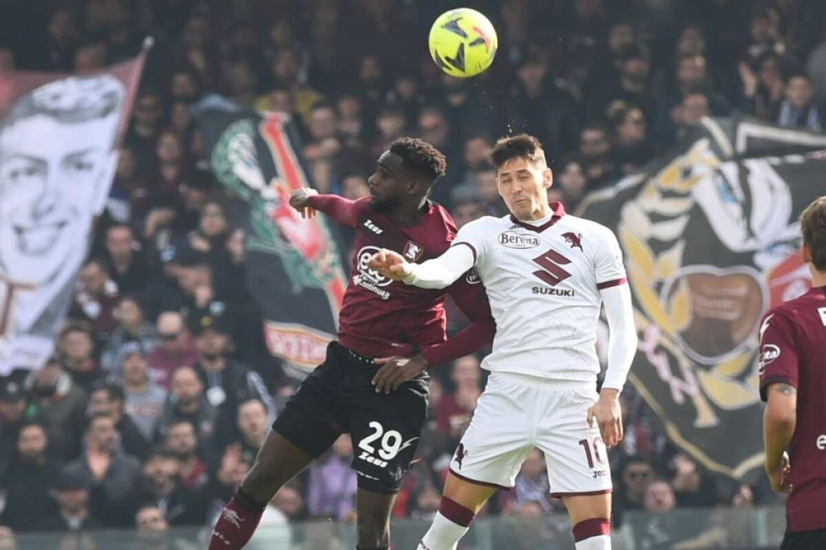 Vilhena risponde a Sanabria, Salernitana-Torino 1-1 - 