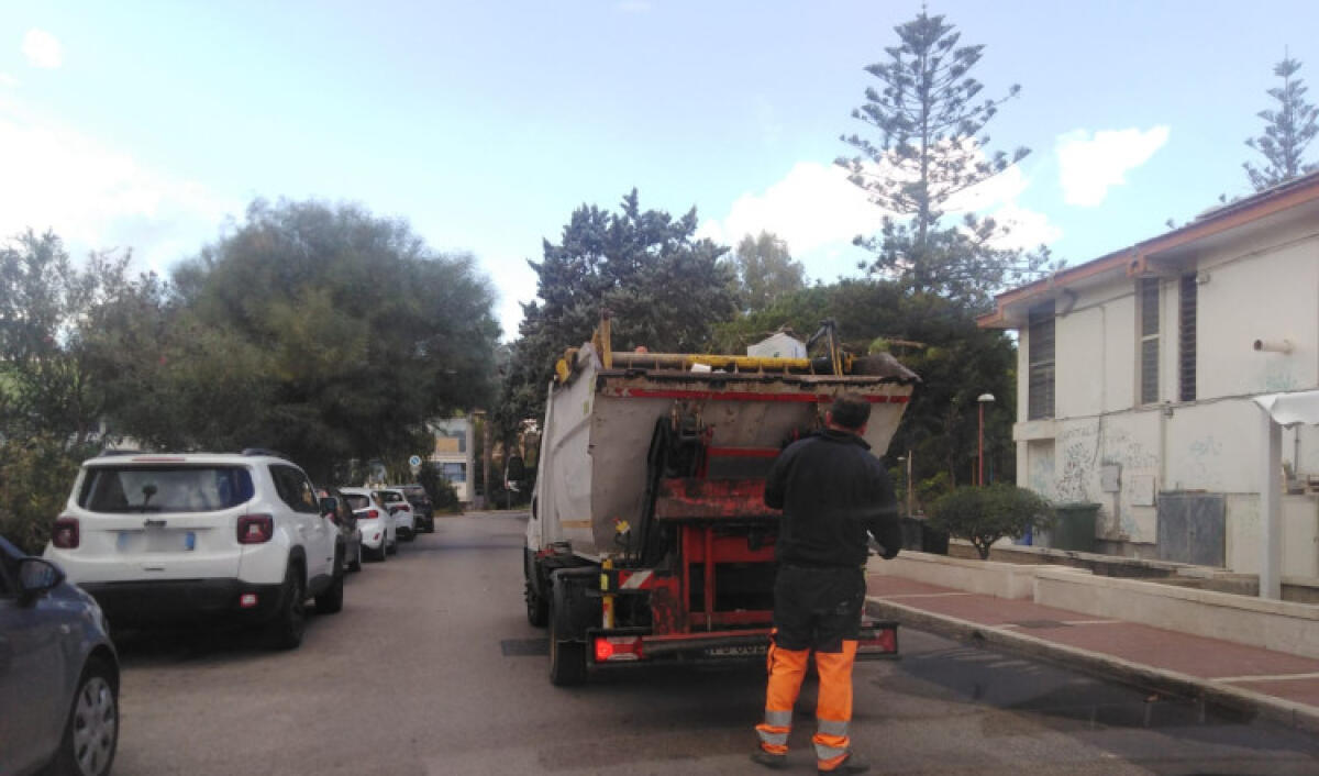 Servizio rifiuti, sindacati convocano un'assemblea di tutti i lavoratori -