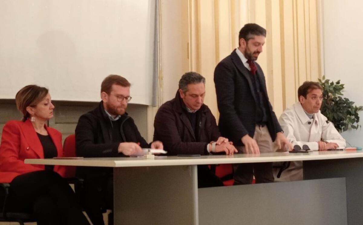Pd provinciale a Bufalino, a lui la guida nel dopo Di Cristina: Arena presidente assemblea - Bufalino, Arena, Provenzano, Petitto e Di Cristina