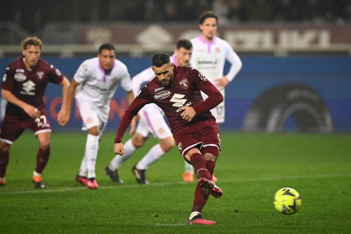 Torino e Cremonese pareggiano 2-2 nel posticipo - 