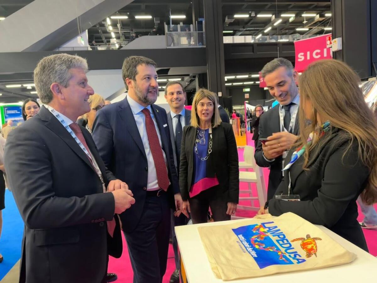 Matteo Salvini in visita allo stand della Sicilia alla Bit - 