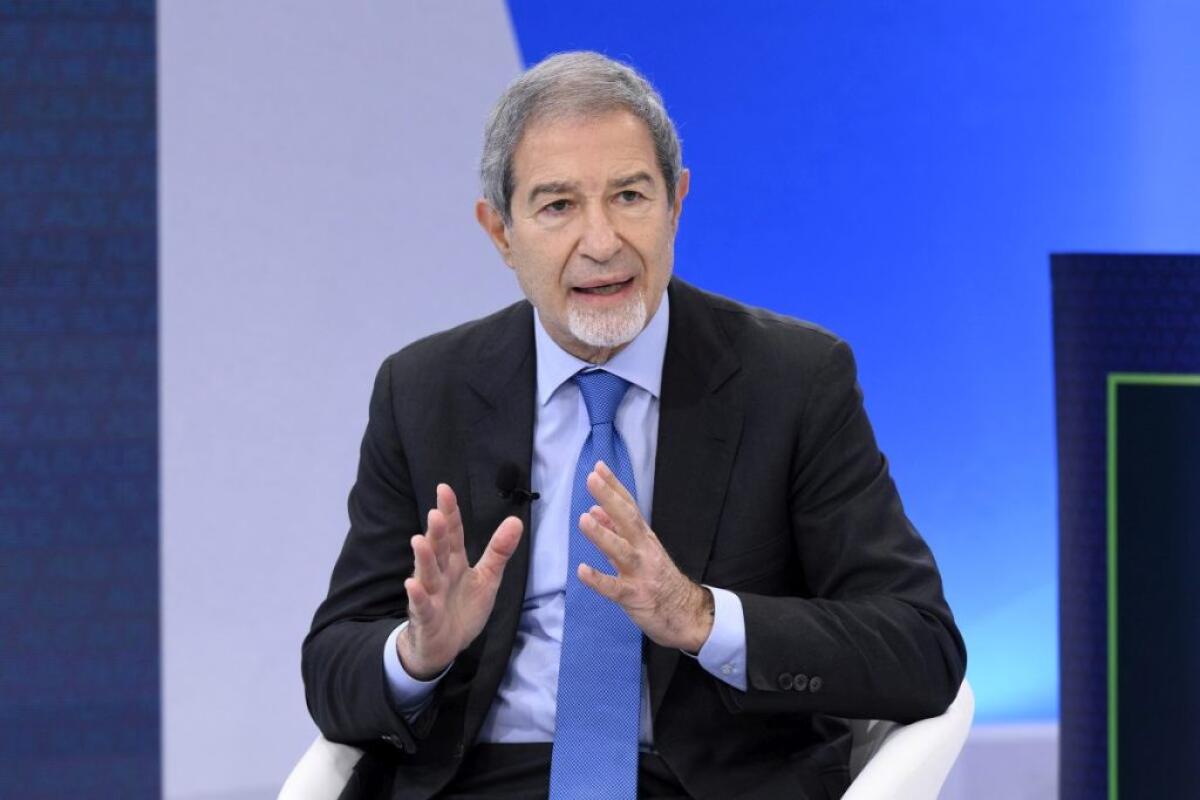 Migranti, Musumeci “Il decreto Ong non viola il diritto internazionale” - 