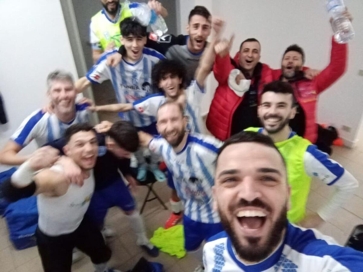 Sale in cattedra il Futsal Gela: 8-2 contro la Città di Adrano - 