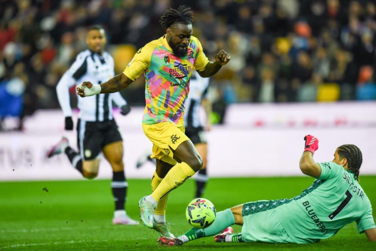 Doppietta di Nzola, Udinese-Spezia 2-2 - 