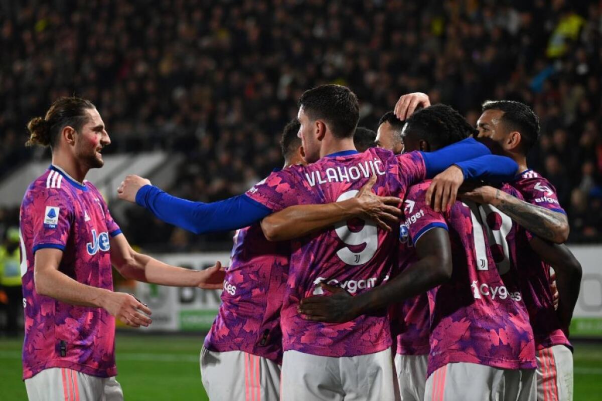 La Juventus prosegue la rincorsa, Spezia battuto 2-0 - 