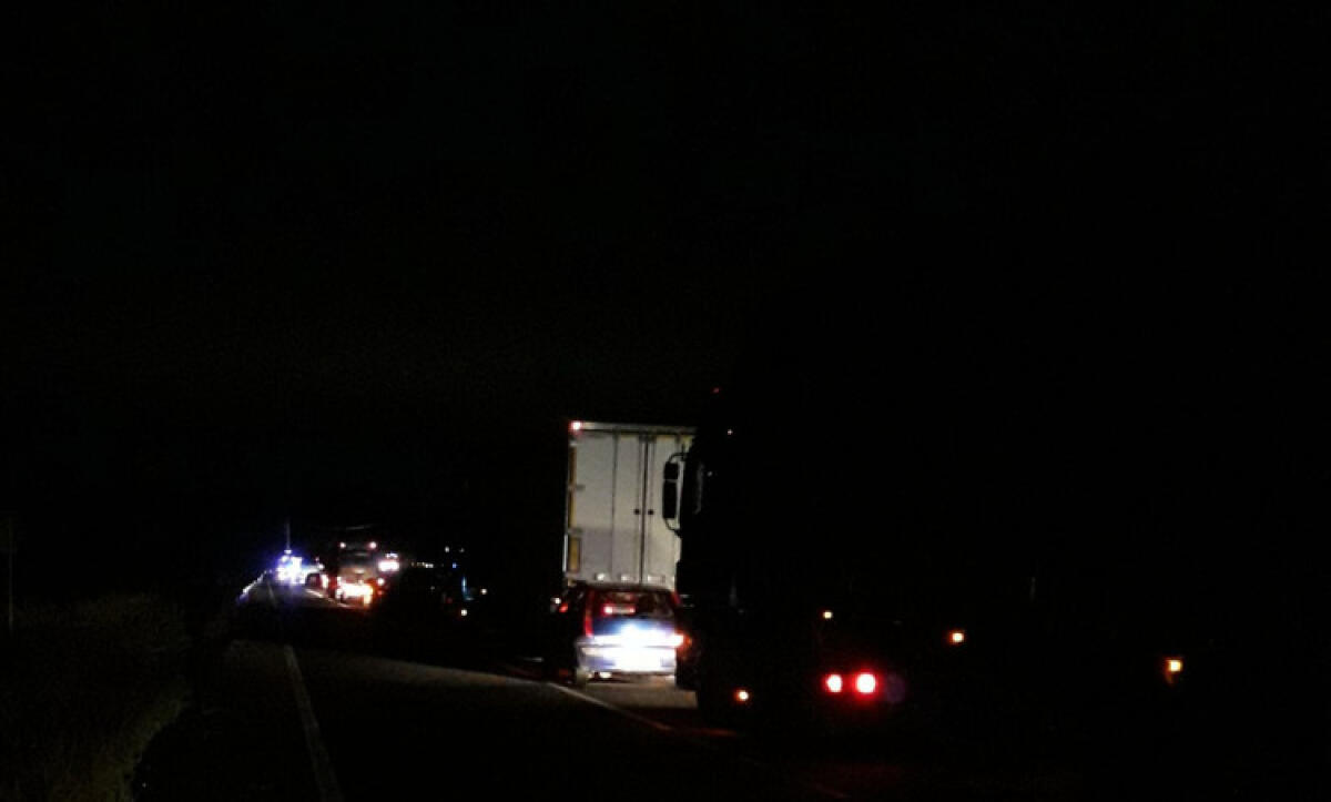 Schianto sulla strada dei Due Castelli, un ferito: impatto tra auto e camion - 