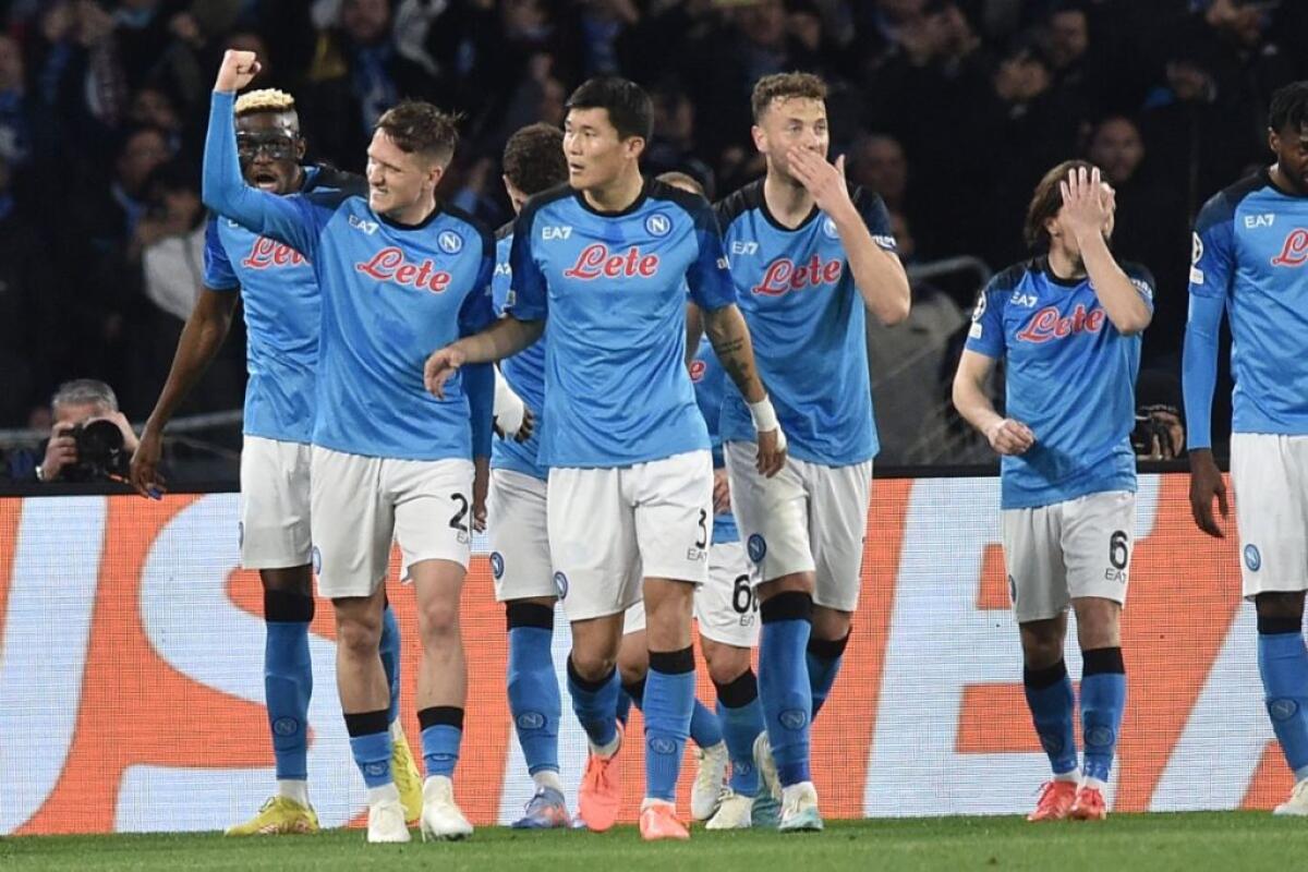 Napoli-Eintracht 3-0, partenopei ai quarti di Champions - 