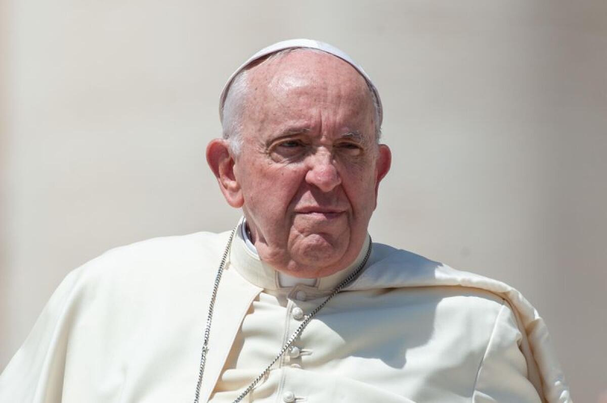 Il Papa per i 10 anni di pontificato chiede la pace - 