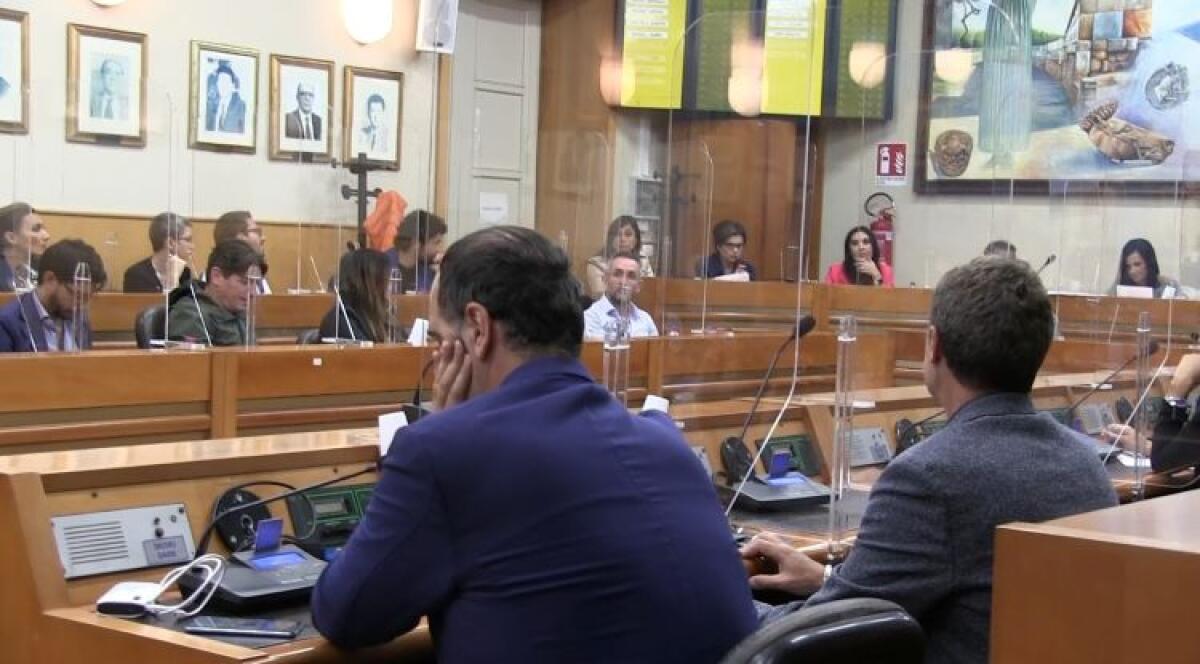 Misure correttive, fissato primo confronto tra il sindaco e i consiglieri: domani una capigruppo - 