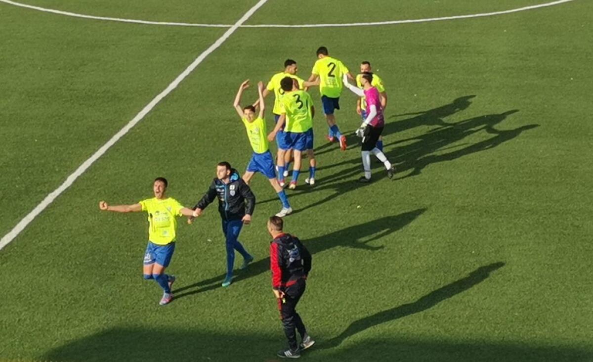 Un Gela generoso pareggia col Vittoria in dieci uomini con super Minolfi -
