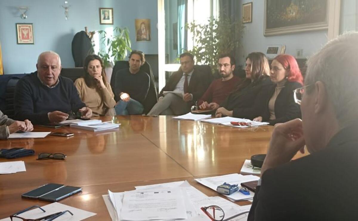 Variazioni Pnrr, giunta vara atto d'indirizzo: accorpamento Unità speciale-Autorità urbana - Un incontro sulla nuova programmazione regionale