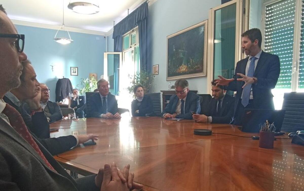 Depuratore Macchitella, tavolo commissario-istituzioni: "Lavori in 540 giorni per potenziare l'impianto" - Il subcomissario Costanza ha esposto gli aspetti principali dell'intervento