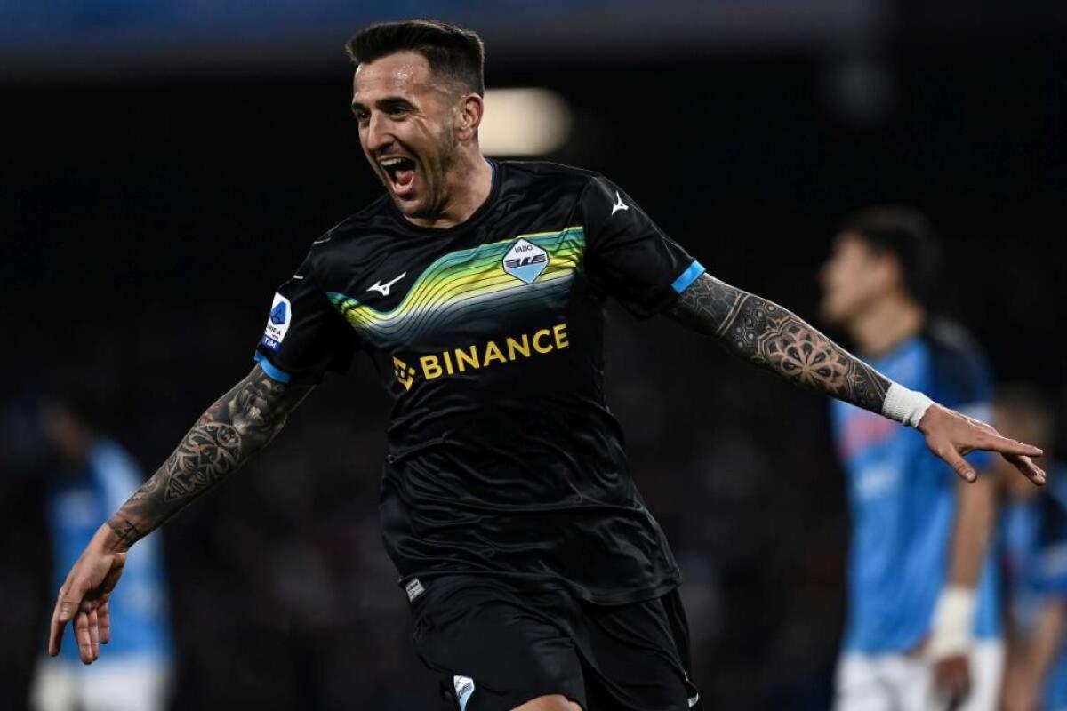 La Lazio stoppa il Napoli, Vecino sbanca il Maradona - 