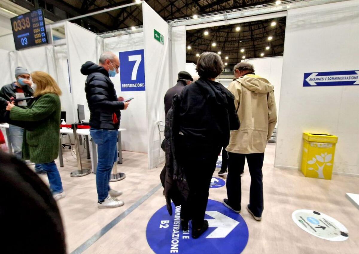 Covid, incidenza in calo. Una sola regione a rischio - 