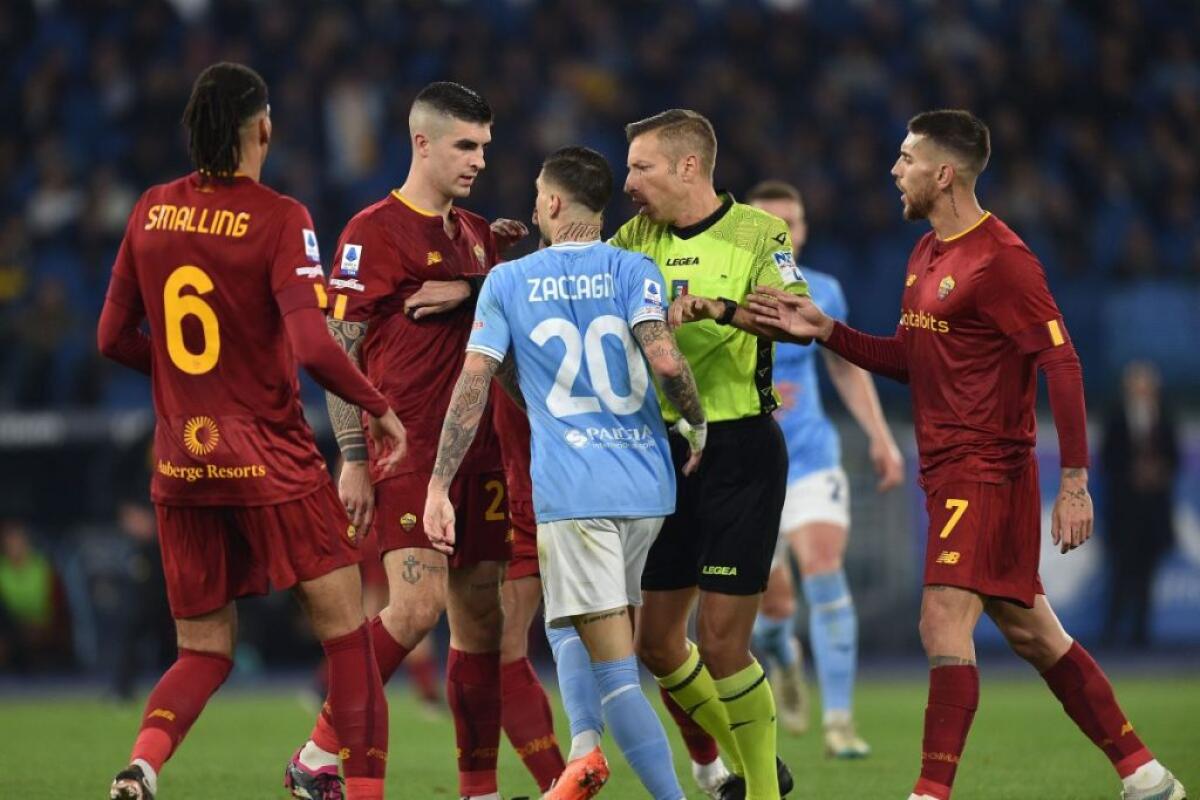 Derby vinto 1-0 dalla Lazio, Zaccagni piega la Roma - 