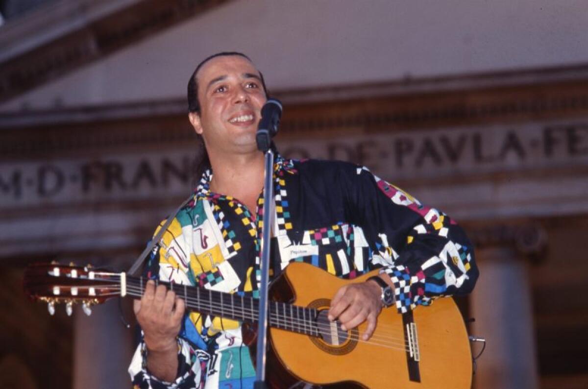 E’ morto il cantautore Federico Salvatore - 