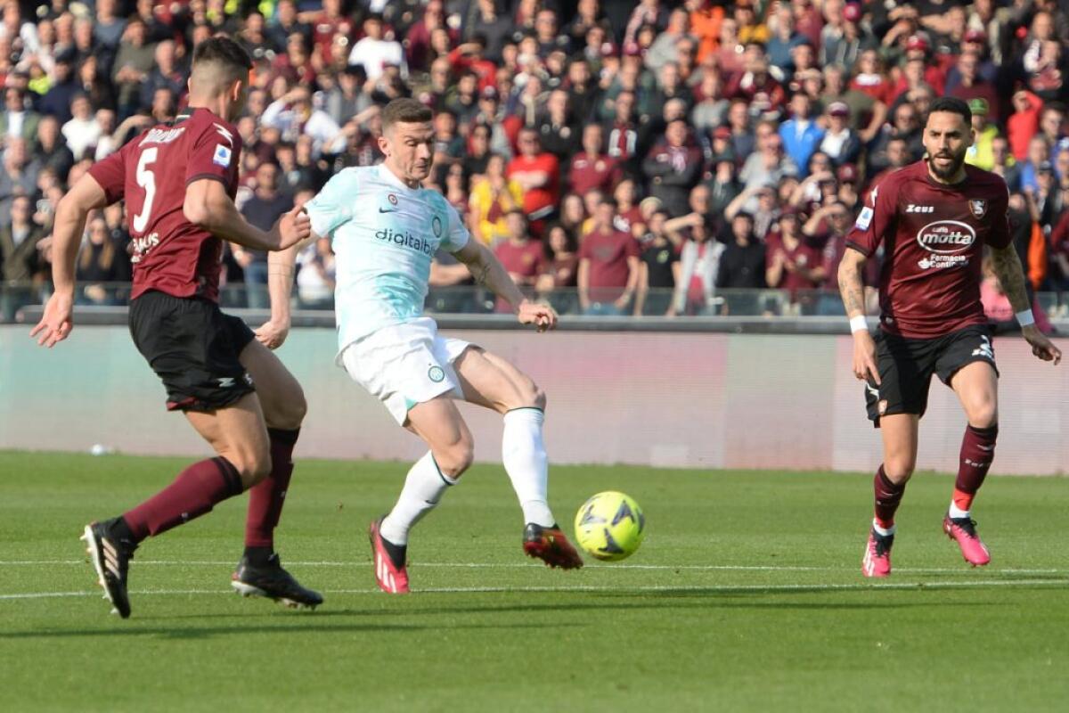 Candreva risponde a Gosens al 90°, Salernitana-Inter 1-1 - 
