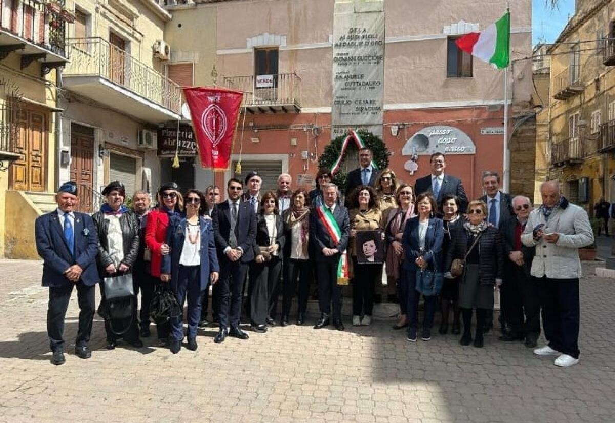 Il 25 aprile in memoria dei partigiani gelesi: corteo con sindaco e autorità - 