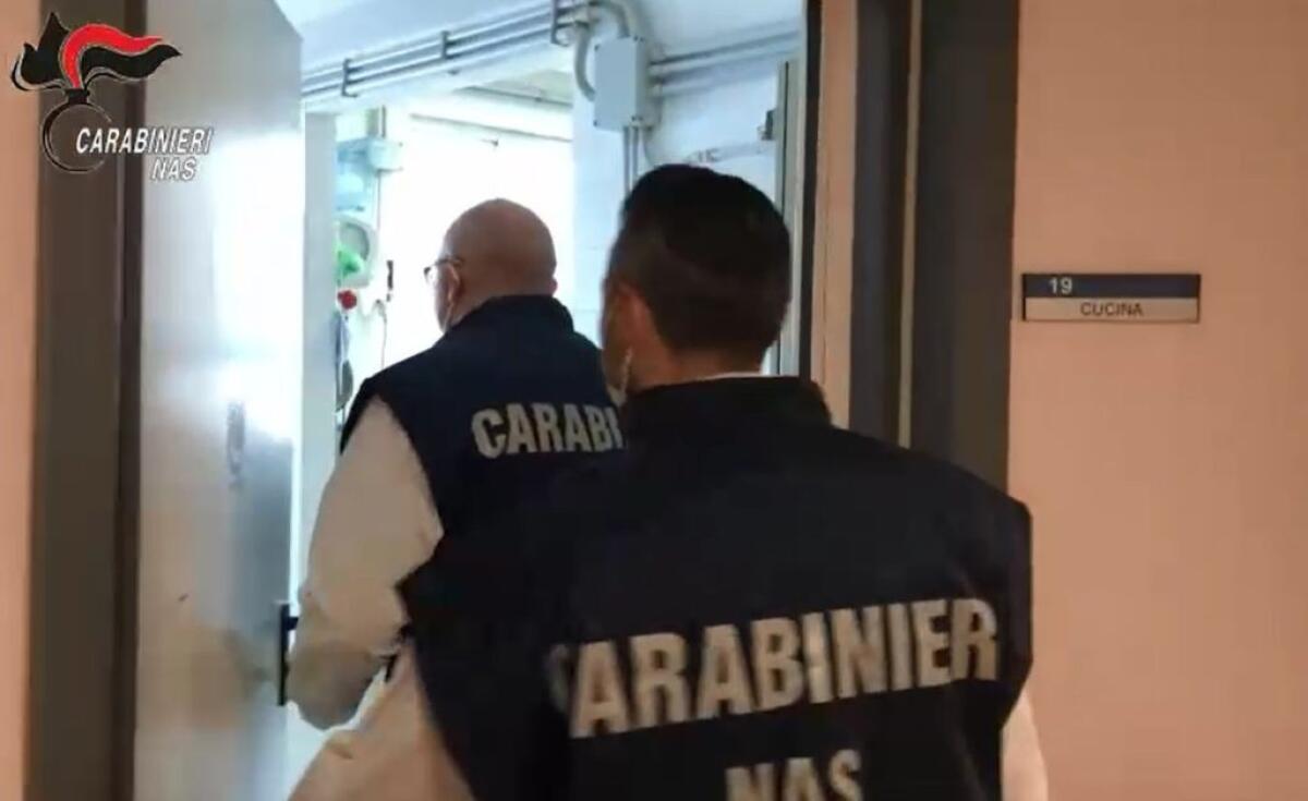 Escrementi e blatte in mense ospedaliere, controlli dei Nas tra Palermo e Catania - 