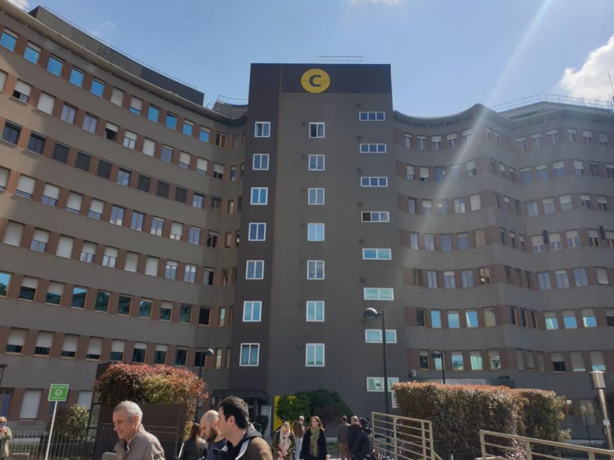 Silvio Berlusconi ricoverato al San Raffaele, è in terapia intensiva - 