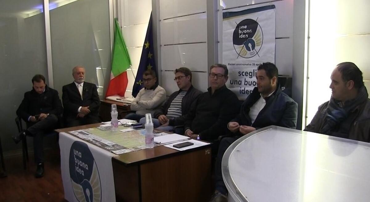 Civici possono decidere le sorti del sindaco, domani al tavolo: su sfiducia voto cruciale - Una riunione dei civici di "Una Buona Idea"