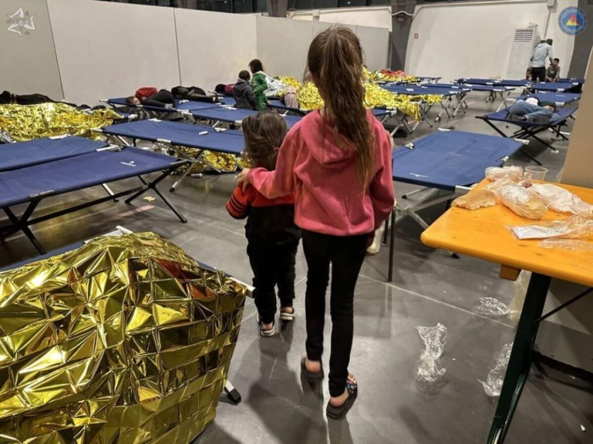 Emergenza migranti, due tendostrutture a Catania per accogliere 700 persone - 