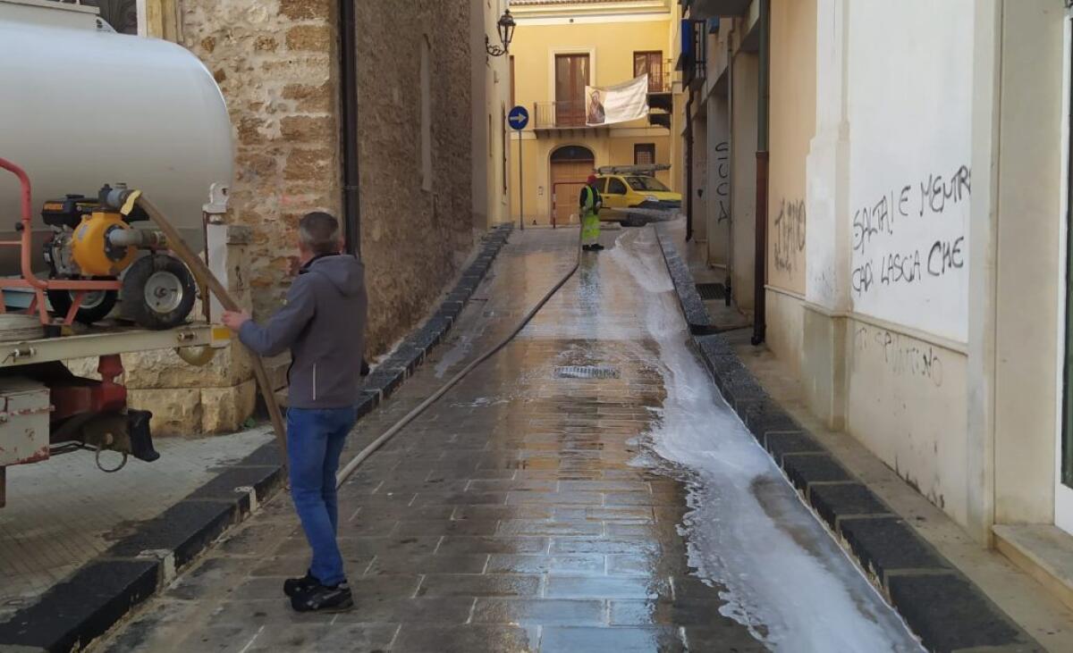 Pulizia straordinaria in città, partite attività di Impianti Srr -