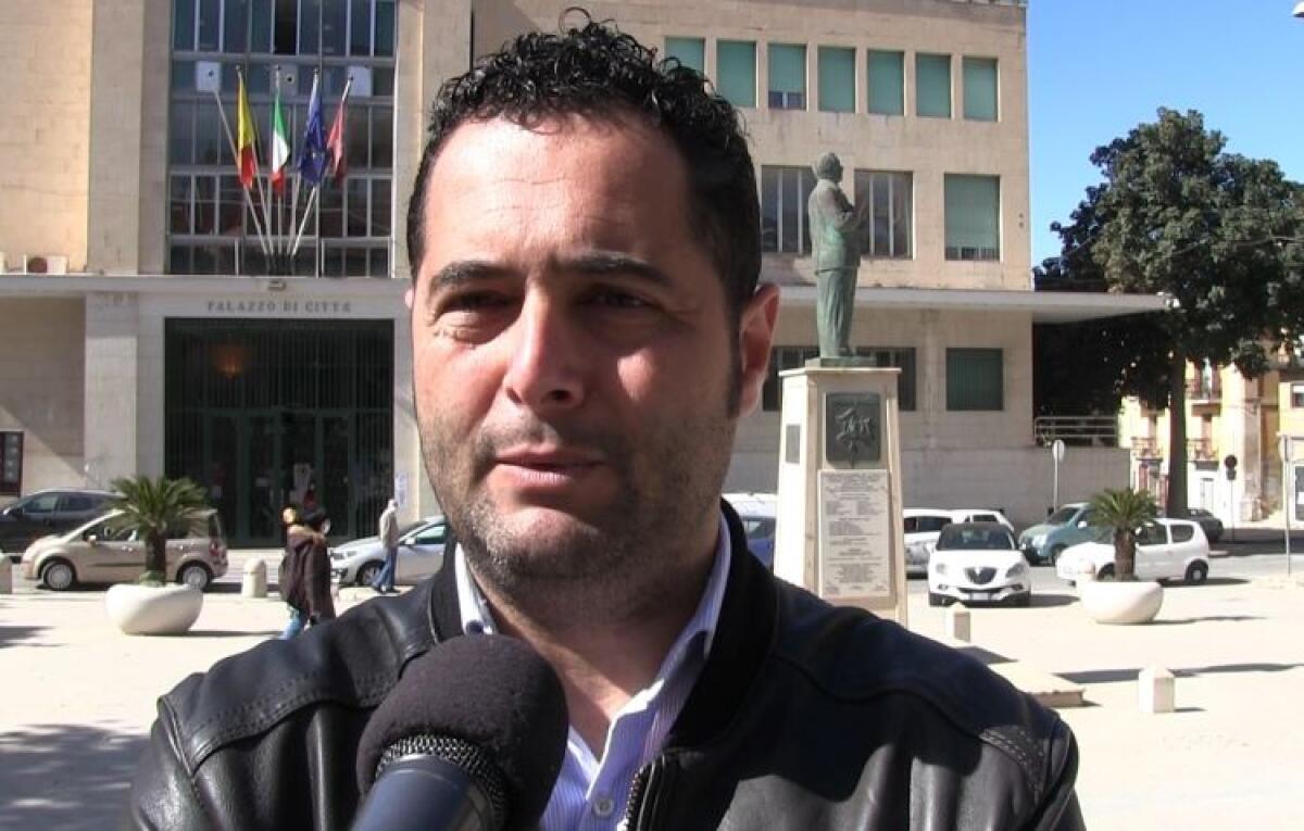 "Manca chiarezza su atti finanziari", Di Stefano: "Greco riunisca la politica, poi ognuno deciderà" - L'ex vicesindaco Terenziano Di Stefano