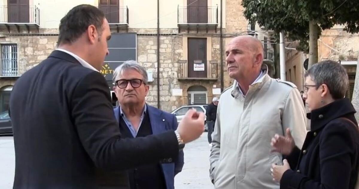 Centrosinistra-civici, dialogo sempre più convinto: decisivi per le sorti della sfiducia e di Greco? - I dem Siragusa e Orlando, la grillina Farruggia e il civico Sincero