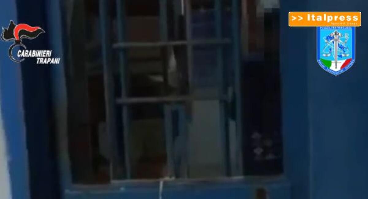 Droga e cellulari consegnati in carcere con i droni, 24 misure cautelari - 