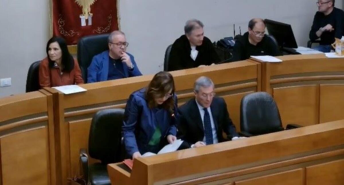 Maxi variazione bilancio per il Pnrr, primo stop: opposizione non c'è e i pro-Greco non bastano - 